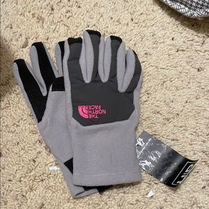 North face women glove touch screen compatible NEW ski winter outdoor gray pink